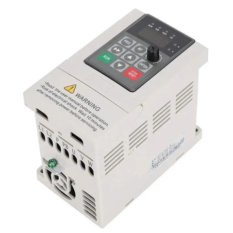 Three Phase Output VFD for Spindle Motors, 0.75KW 110V In, 7A Single Phase to Three Phase Frequency Inverter with control panel