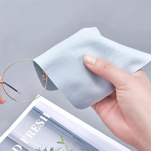 Cleaning glasses with Eyeglass Cleaning Cloths Microfiber 230GSM Thickened Double Sided 10 Pack