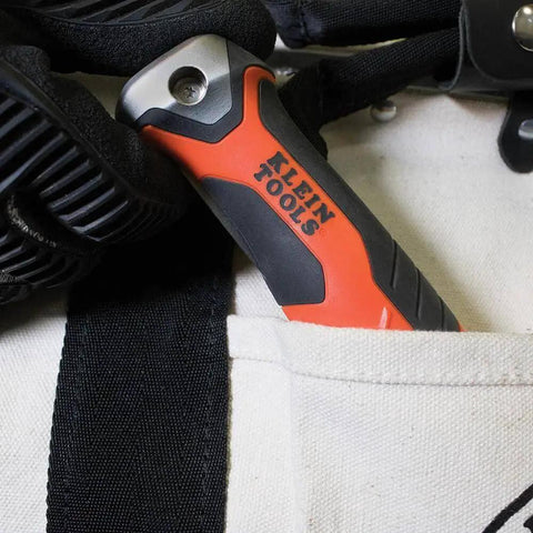 Heavy Duty Folding Jab Saw With Lockback For Drywall, Dual Direction Cutting at 125 And 180 Degrees. Handle view in tool pouch.