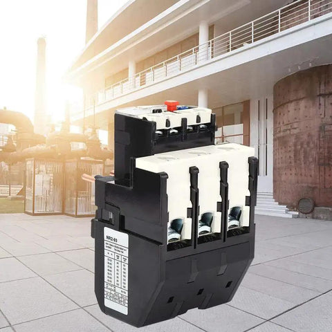 Automatic Thermal Overload Relay 37-50A, 50-60Hz, 690V, 2NO 1NC Contacts installed outdoors for industrial motor protection.