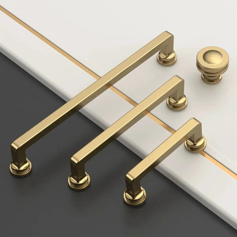 10 Pack Champagne Bronze Cabinet Knobs and Pull Handles Set in Zinc for Kitchen, Dresser Drawers, Easy Installation, Displayed Flat Lay