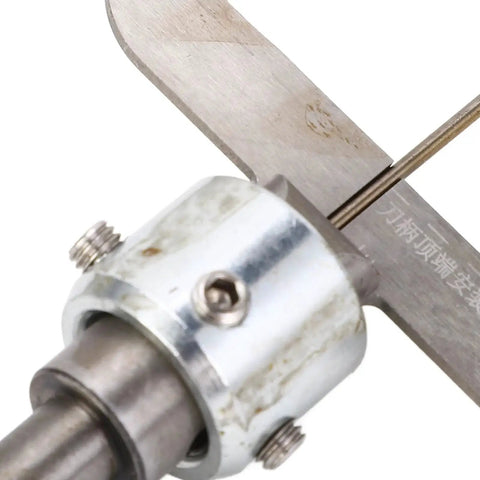 Close-up of Wood Ring Drill Bit Set For Woodworking And Bracelet Milling HSS Beefed Up Wear Resistant Cutter Kit component
