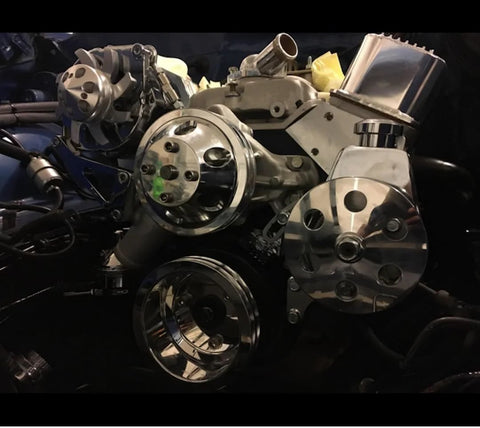 Engine bay with Chrome High Output 200 Amp 14 Volt Three Wire Alternator With One Groove Pulley For Chevy GM Pontiac Olds Cady
