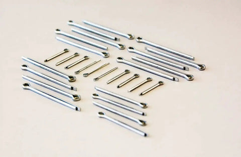 Assorted sizes of spring steel cotter pins with zinc plating from the 555 Piece Cotter Pin Assortment in Spring Steel with Zinc Plating