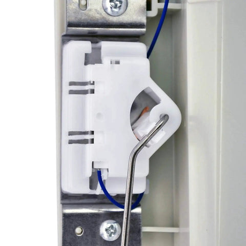 Close-up of Front Fuel Pump Module Assembly For Ford F Series F-150 F-250 1990-1997 4.9L 5.0L 5.8L 7.5L 17 Gallon Center Tank