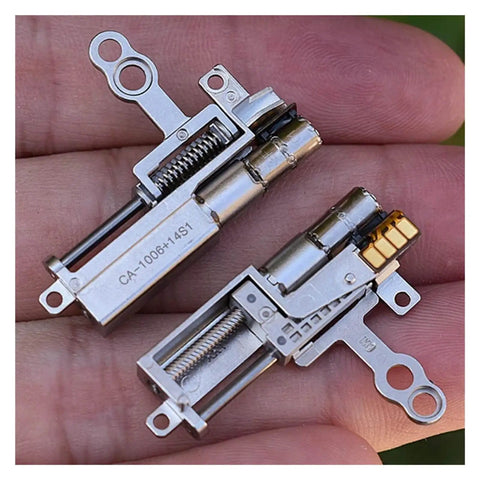 2 Phase 4 Wire 5mm Planetary Gearbox Kit With Stepper Motor Electronic Starter Lifting Actuator in hand close-up