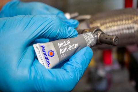 Applying Nickel Anti Seize Lubricant For Extreme High Temperature Metal Assemblies Up To 2400 F Protecting Stainless Steel Titanium And Nickel Alloys