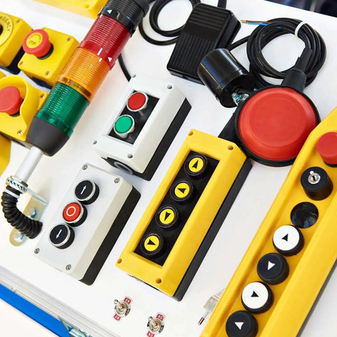 Momentary Green Push Button Switch Box With Emergency Stop No NC Contacts 10A 415V Quick Connect Terminals