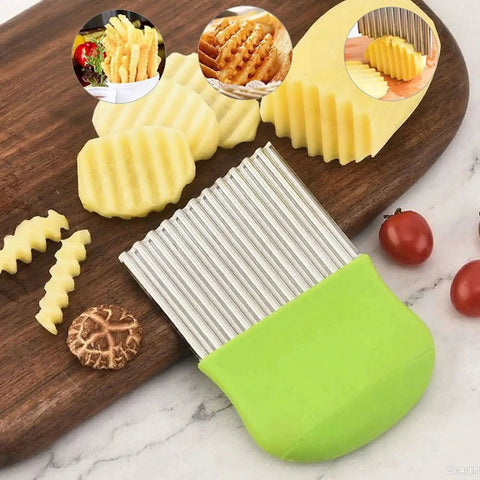Crinkle Cutter Knife For Potatoes And Veggies, Easy To Use Stainless Steel Crinkle Fry Cutter For Carrots And Other Veggies, Durable Rust Free Carrot Slicer With Wavy Slices For Crispy Fries, Sharp Kitchen Tool In Green