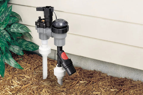 Rain Bird PRF07530S drip irrigation inline regulator with Y filter, 3/4 MPT, gray plastic.