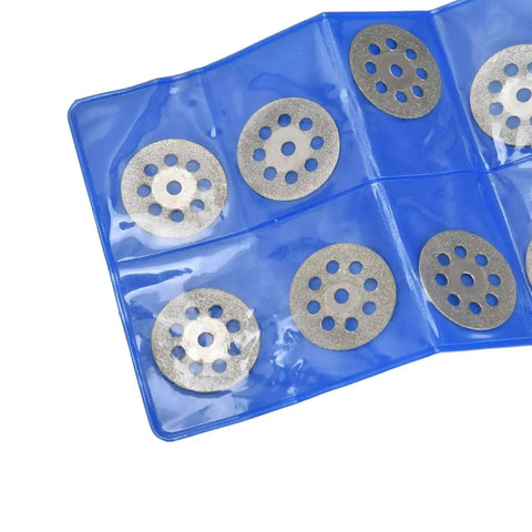32 Piece Cutting Wheel Set With HSS Circular Saw Blades And Diamond Cutter Wheels Kit displayed in blue pouch