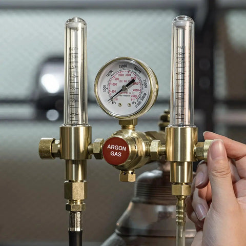 Dual Output Argon Regulator Flow Meter For Mig And Tig Welding With 0 To 4500 PSI Gauge CGA580 Inlet Connection Brass Body