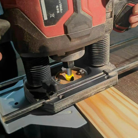 Router with 90 Degree V Groove Router Bit Set with One Quarter Inch Shank For DIYers and CNC Engraving includes four cut diameters
