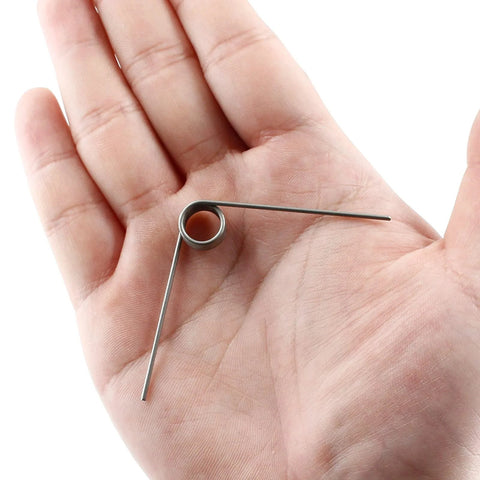 Hordion 10pc stainless steel torsion springs, 2in/50mm, 1mm wire, 11mm OD, 90 degree bend held in hand