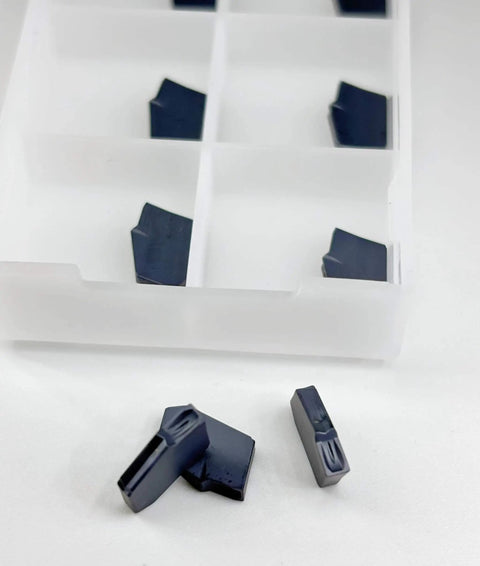 CNC Grooving Carbide Inserts GTN-2 Self Locking With PVD Black Coating For Stainless Steel And General Steel, shown in packaging.