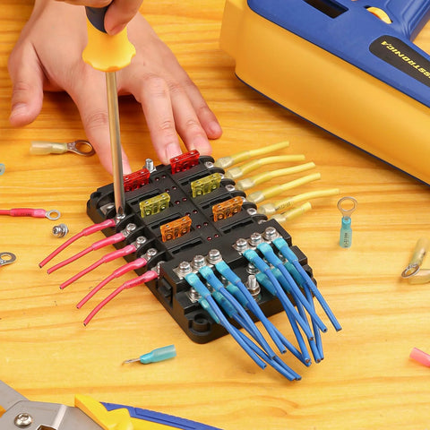 Heat shrink ring terminals 1/4 in insulated, AWG 12–10, tinned copper; color-coded red, yellow, blue on terminal block