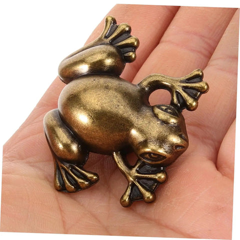 Frog Shape Pull Handles 2 Pack Vintage Style Metal Cabinet Drawer Pulls held in hand, showing durable retro frog design.