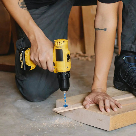 Heavy Duty Woodworking Hole Opener Drill Bit With Hard Alloy Extended Thread Pro Grade Boring Bit 25x125mm in use on wood