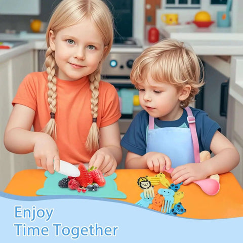 Kids Knife Set For Real Cooking 21 Piece Toddler Kitchen Kit with kids using kid-friendly knives and cutting boards.