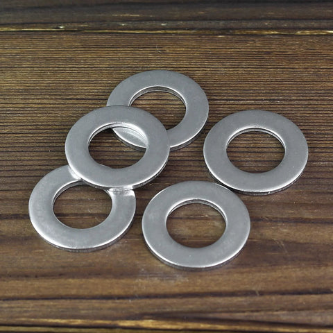 Five M12 flat washers, 304 stainless steel, 12mm ID x 24mm OD, 2mm thick, fender washers for screws/bolts.