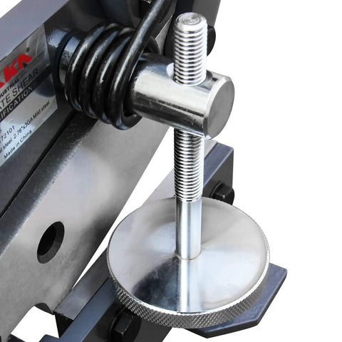 Close-up view of No Fuss Effortless 5 Inch Metal Shear With Long Lever Handle For Heavy Duty Sheet Cutting On Steel Copper And Aluminum