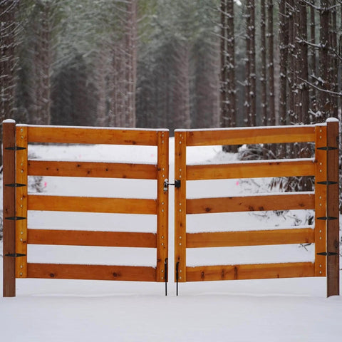Wooden gate in snowy forest with Two Piece Strap Hinges 5 Inch Heavy Duty Tee Gate Hinge Set For Wooden Fences Yard Doors Barn Gate With Screws