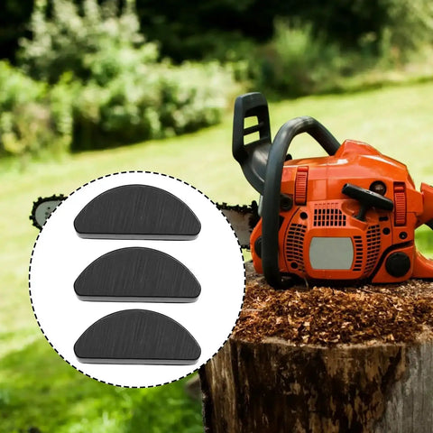 Woodruff Keys Set 10 Pcs 9x3.5x3 Mm Carbon Steel Rust Resistant with chainsaw on tree stump