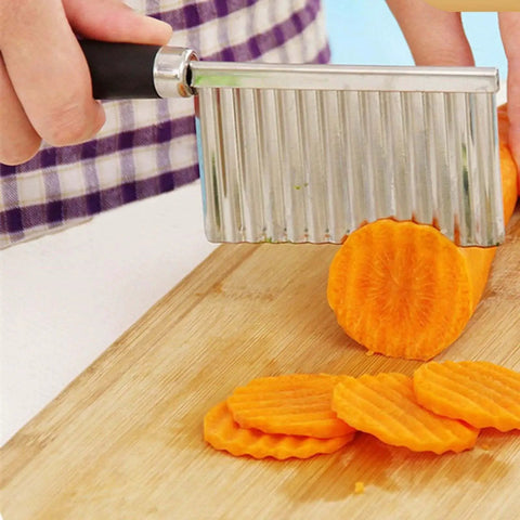 Stainless Steel Crinkle Cutter Set For Veggies And Cheese 2 Wavy Cutters And 2 Straight Cutters Multi Functional Kitchen Slicers