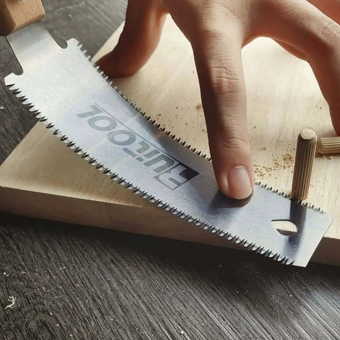 6 Inch Japanese Pull Saw Ryoba for Woodworking, double edge hand saw slicing wood, showing flexible SK5 blade