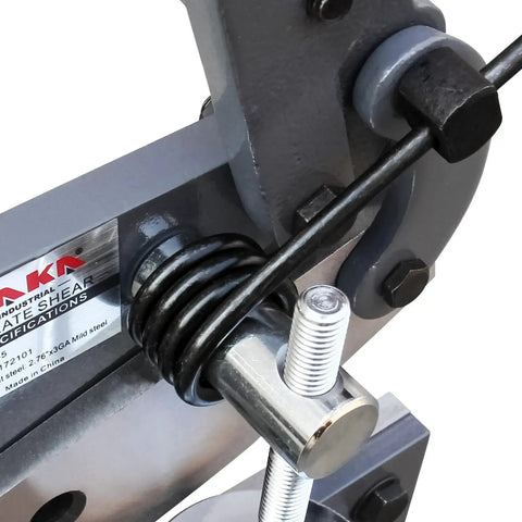 Close-up of No Fuss Effortless 5 Inch Metal Shear With Long Lever Handle For Heavy Duty Sheet Cutting On Steel Copper And Aluminum