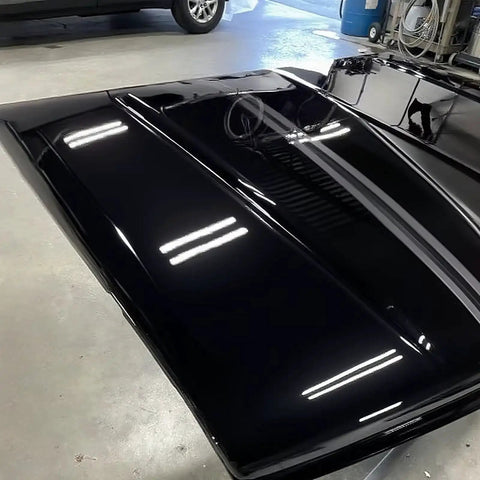 Freshly polished car hood with deep gloss using Crystal High Gloss Auto Clear Coat Pen 1.5 Oz For Cars Touch Up And Peel Repair