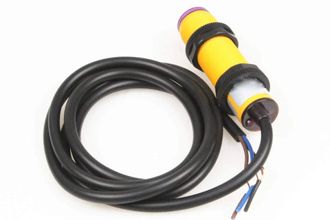 Rugged Proximity Photoelectric Sensor Switch E3F DS10P1 with 10 cm detection range, diffuse reflection, 3-wire PNP NO output