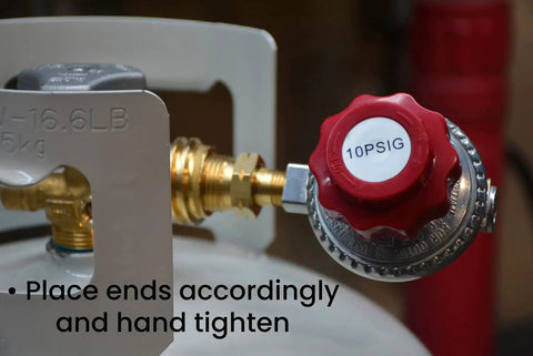 0-10 Psi Adjustable Propane Regulator For Smokers And Turkey Fryers With One Quarter Inch NPT Female Inlet And One Eighth Inch NPT Female Outlet UL Listed For Standard Propane And Natural Gas Appliances Easy To Install Hot Max, attached to propane tank with visible installation instructions