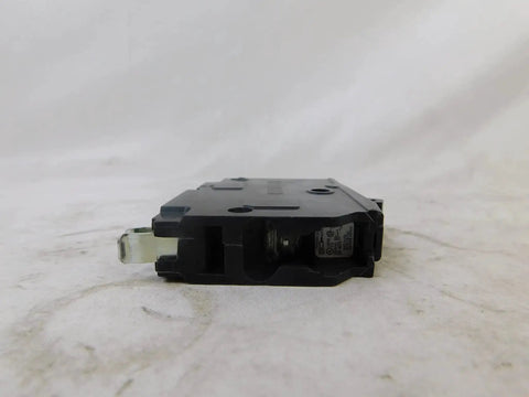 Side view of QO115 1 Pole 15 Amp Circuit Breaker For 120/240 Volt Panels DIY Friendly and Durable Replacement Breaker