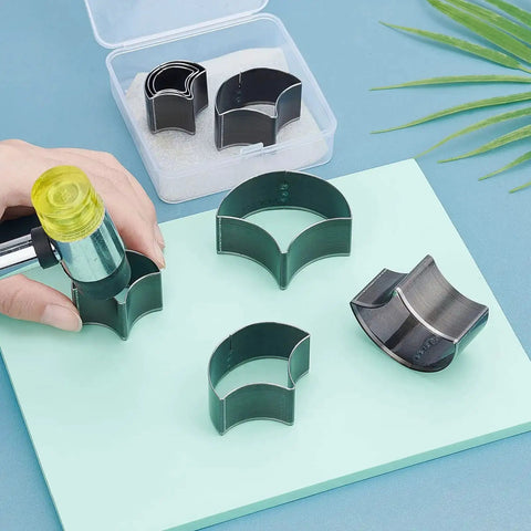 Leather Punch Die Set With 8 Fan Shaped Cutting Dies In High Carbon Steel for DIY Leather Craft, shown with mallet and storage box