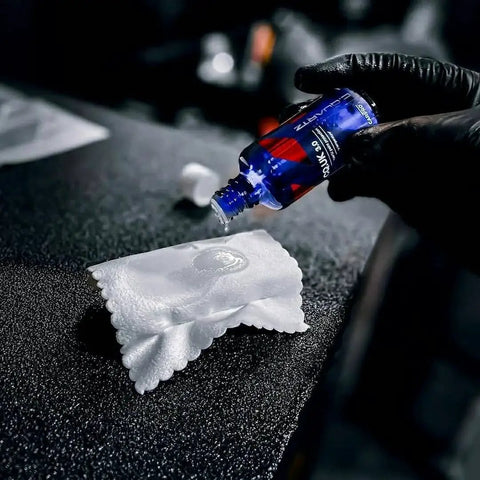 Applying CQUARTZ UK 3.0 Ceramic Coating Kit For Cars Bonds To Paint Glass Metal on foam applicator