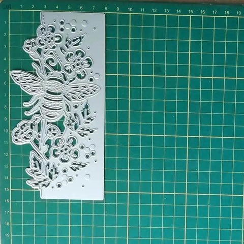 Bee lace metal die for scrapbooking and card making, 8x15.7cm, on green mat. Scrapbooking Die Cutting Dies Set For Card Making And Paper Crafting Strips Frame Metal Dies For DIY Albums Bee Lace Pattern 8x15.7cm Background Embossing Stencils And Decorative Card Making Tools.