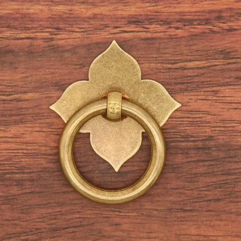 Set Of 4 Vintage Antique Bronze Ring Pulls in Pure Solid Brass Four Leaf Clover Base Retro Cabinet Hardware Mounted on Wood Surface