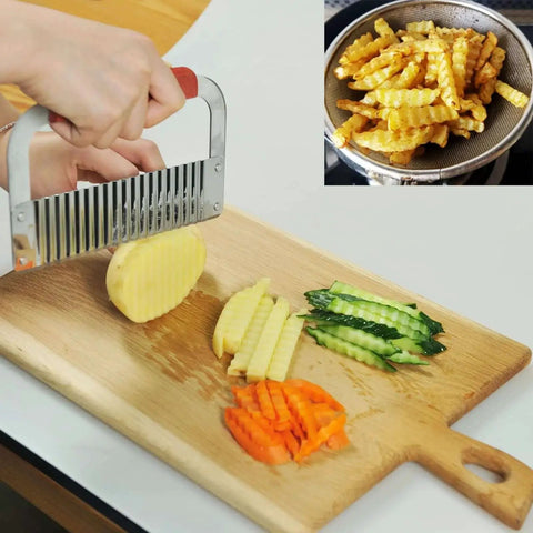 2 Pack Crinkle Cutter For Veggies With Stainless Steel Wavy Blade And Wooden Handle slicing vegetables on a cutting board