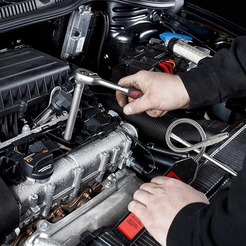 Mechanic using Upgraded WJL-6000PRO Halogen Leak Detector for HVAC Systems With Indicator Light and Auto Calibration Ultra High Sensitivity For R22 R410A R134A CFCs HCFCs HFCs R1234yf And Other Refrigerants in a car engine