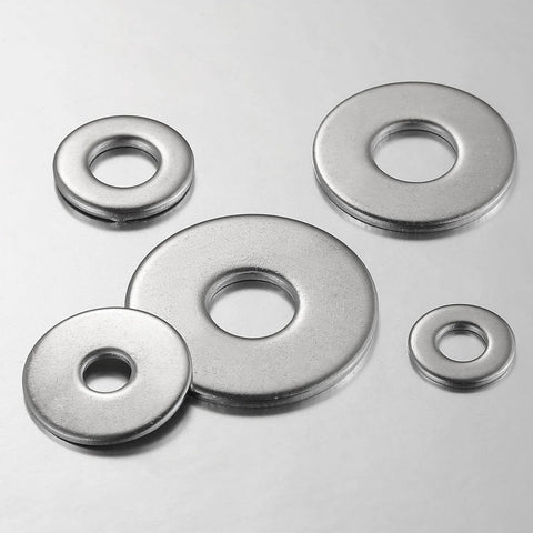 Five stainless steel 304 flat washers in assorted sizes for screws and bolts.
