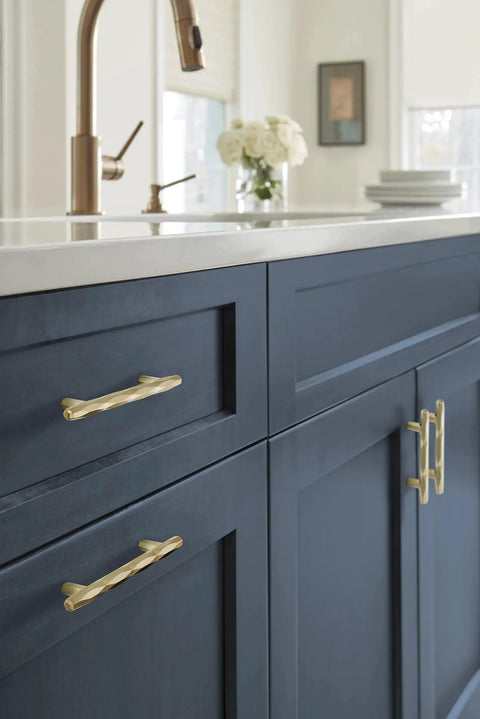 Contemporary Champagne Bronze Cabinet Pull St Vincent Seven And A Half Inch Overall Length And Five And One Sixteenth Inch Center To Center Mounting Drawer Pull For Cabinets And Furniture 1 Pack on navy cabinets