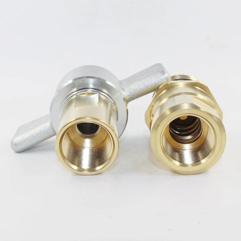 Pair of 3/4 in NPT wet-line hydraulic quick disconnect couplers with wing-nut handles and brass fittings