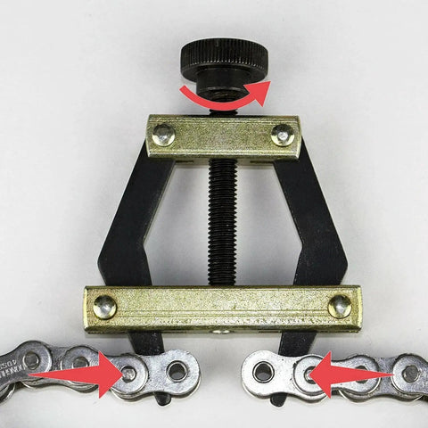 Roller Chain Tools Kit With Breaker Cutter And Puller For Chain Sizes 25 35 41 40 50 60 Including 415H 428H 520 530 Holder in use