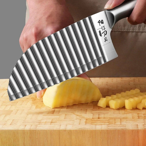 Crinkle Cutter Knife For Vegetables And Fruits With Stainless Steel Wavy Blade For Homemade Crinkle Fries And Chips Veggie Slices Perfect For Potatoes Cucumbers Carrots And Meal Prep Air Fryer Friendly Kitchen Tool cutting potatoes