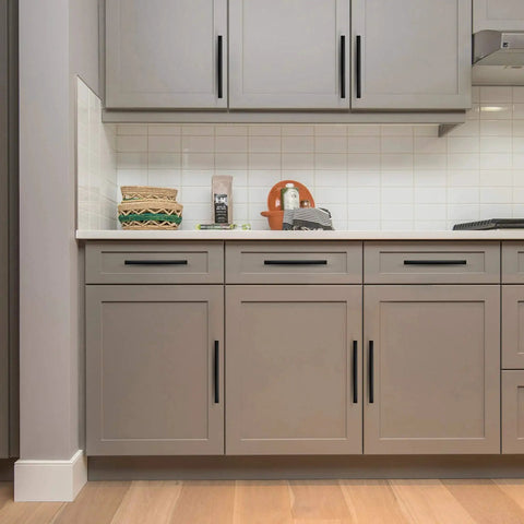 Kitchen with 10 Pack Curved Matte Black Cabinet Pulls For Kitchen Drawers Arch Style Handles 7-1/4 Inch Overall Length installed on drawers.