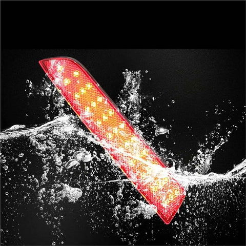 Mercedes W447 Vito Box 2014-2019 LED Tail Light 2 Pack Red Lens Reflector demonstrating water resistance in action