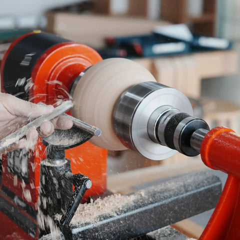 Woodturning Live Tailstock Chuck Adapter Converts Number Two Morse Taper Tailstock To 1 Inch By 8 TPI Thread in use on lathe
