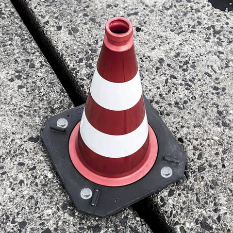 Driveway Expansion Screws For Speed Bump Installation And Concrete Asphalt Anchoring Ground Screw Anchors with traffic cone