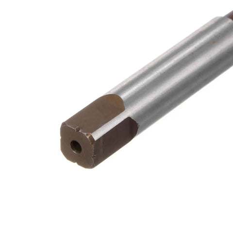 Close-up of 9.5mm Hand Reamer For Metal Working Pro Grade 9SiCr Alloy Tool Steel H8 Precision Reamer With 6 Straight Flutes